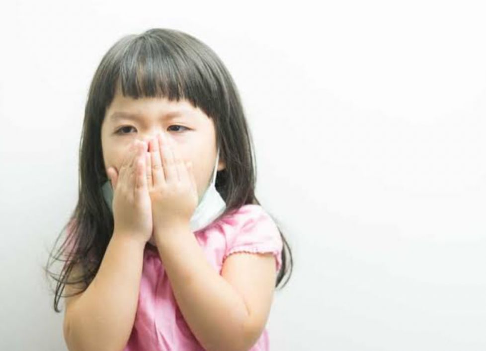 Jangan Langsung ke Dokter, Ini 4 Obat Batuk Alami yang Efektif untuk Anak
