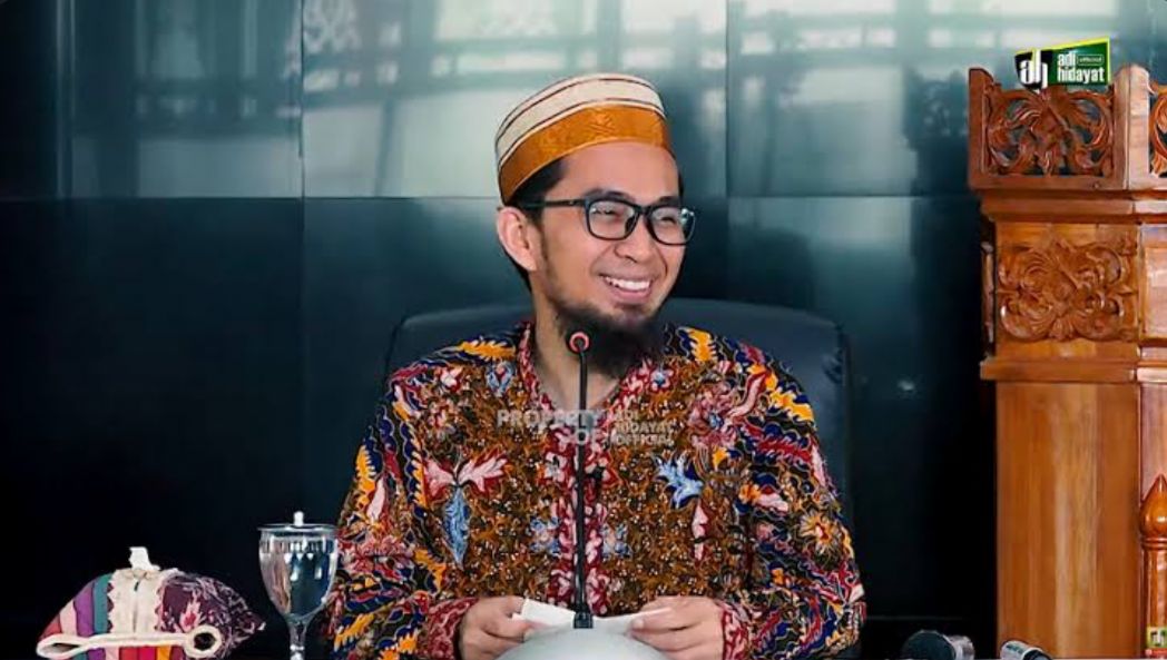 Meski Ngantuk, Coba Amalkan Dzikir Ini Tengah Malam, Kata Ustaz Adi Hidayat Dosa Seumur Hidup Bisa Rontok Seke