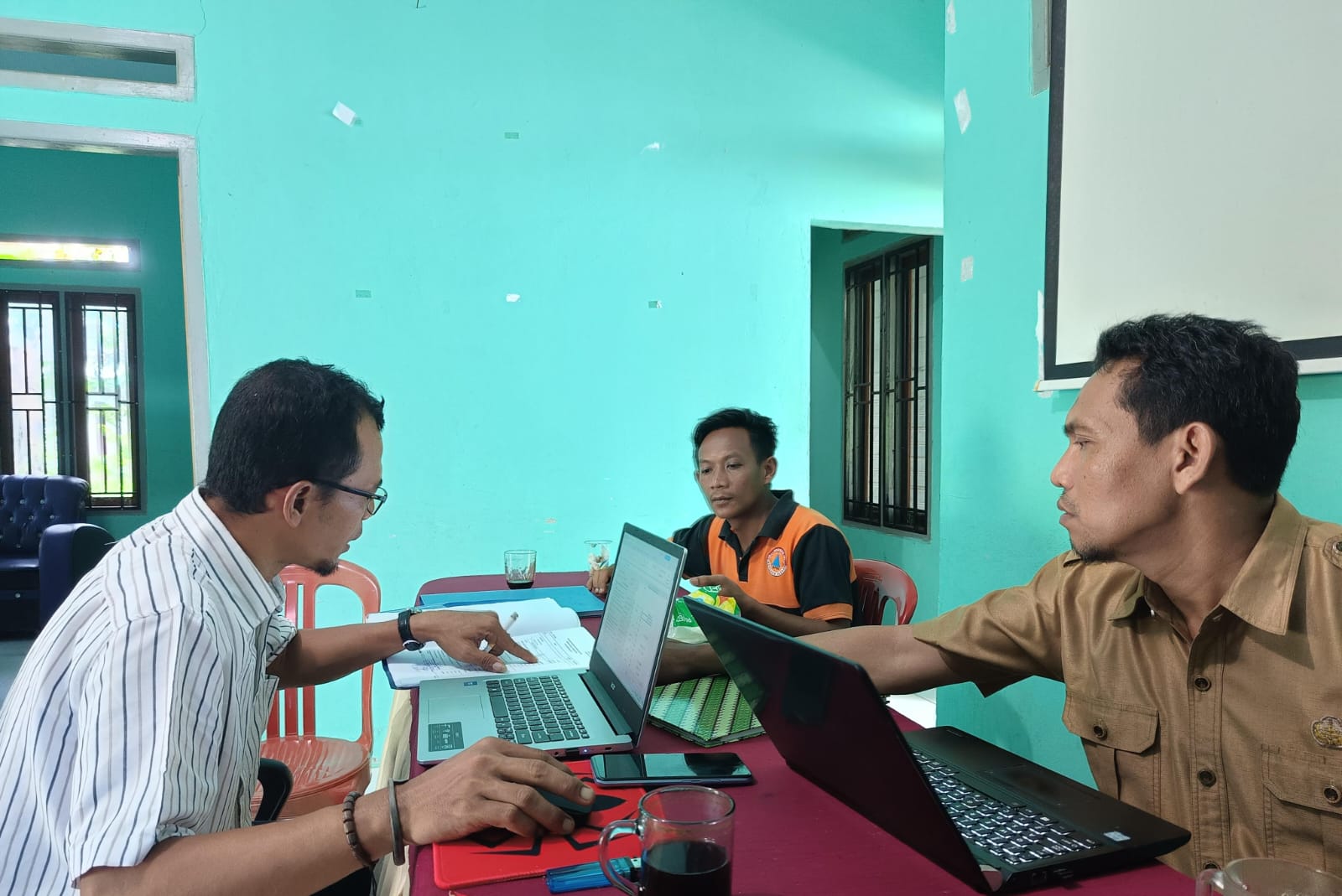 Target Naik Status, 10 Desa di Kecamatan Padang Jaya Input Data IDM 