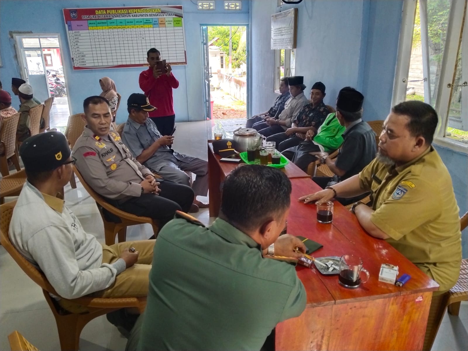 Sambang Desa di Urai, Kapolsek Ketahun Ajak Tokoh Masyarakat Jaga Situasi Kamtibmas