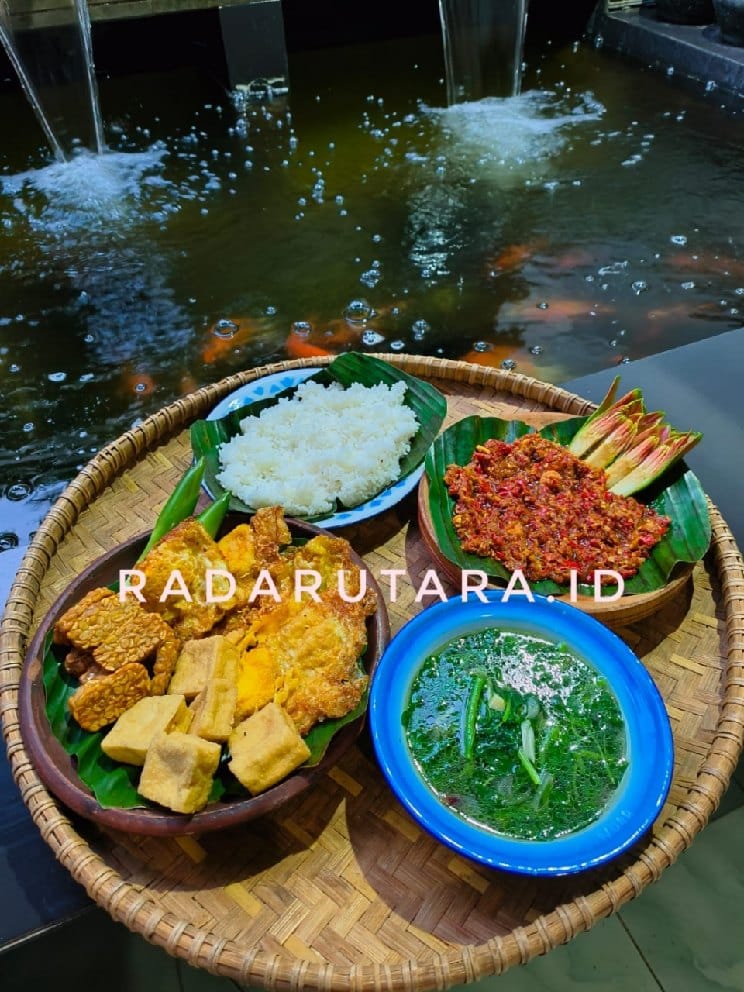 Menu Berbuka Hari ini, Sambal Kecombrang dan Telor Ceplok, Ekonomis tapi Bikin Nagih.