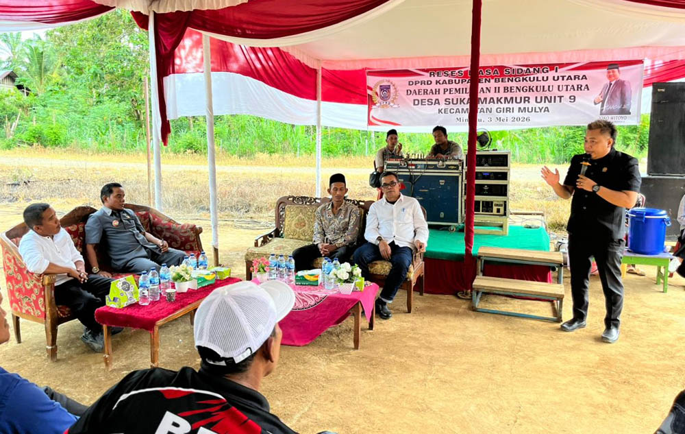 Temui Dewan, Warga Desak Pembangunan Jalan Hotmik di Pasar Giri Mulya
