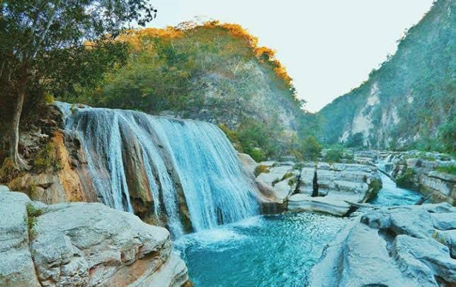 Bak Lukisan, Air Terjun Tanggedu di Sumba Bikin Jiwa Petualangmu Meronta-ronta