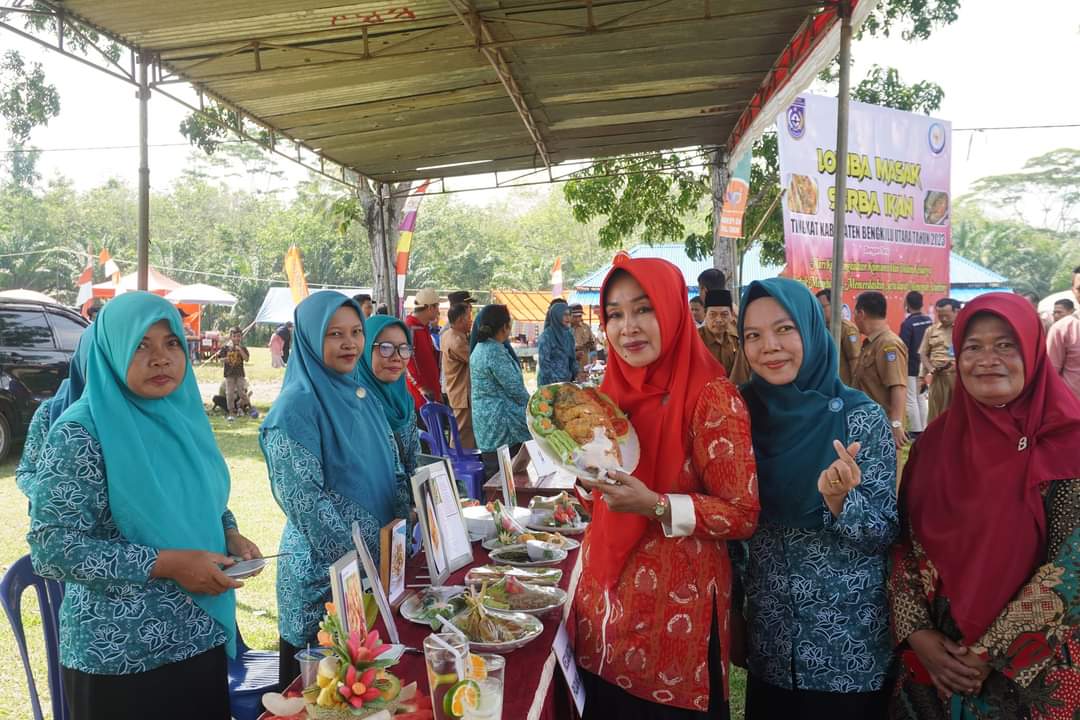 PKK Bengkulu Utara Kampanyekan Gemar Makan Ikan, Ny. Eko Mian : Wujudkan Bebas Stunting di Bengkulu Utara 