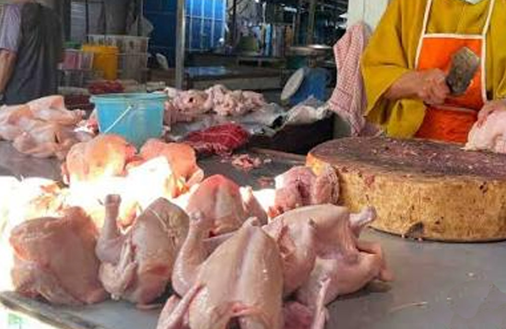 Pasokan Menipis Pemicu Harga Daging Ayam Naik hingga Rp 55 Ribu Per Kilogram