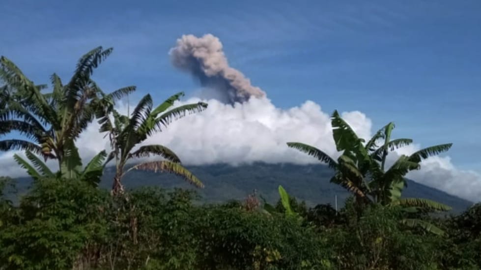 Erupsi Gunung Kerinci Dipastikan tak Ganggu Aktifitas Warga
