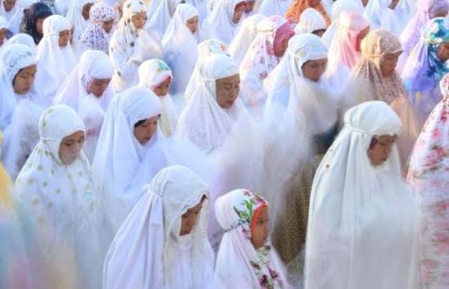 Memakai Aksesori saat Sholat, Bagai Mana Hukumnya? Begini Kata Ustad Abdul Somad 