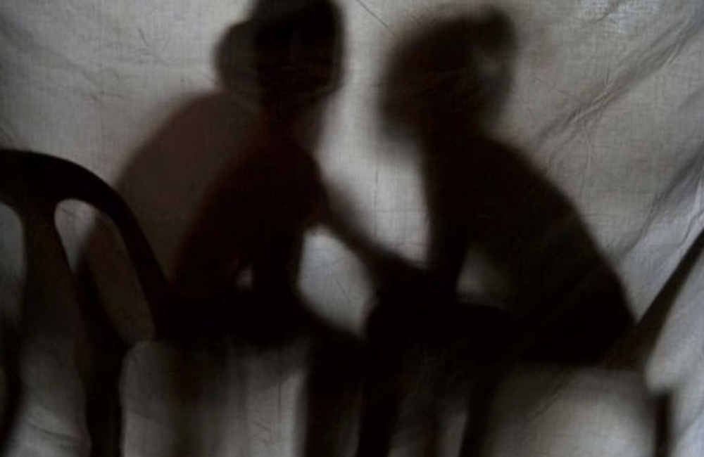 Diduga Pacari Siswi SMK & Kepergok Warga Saat Malam Hari, Oknum Kades Dipolisikan
