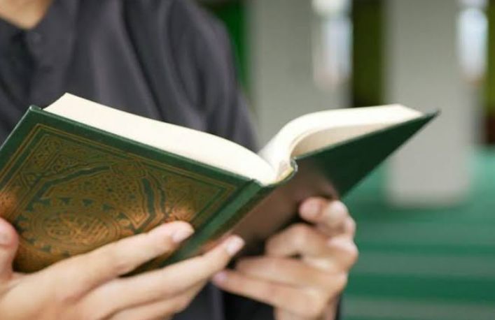 Pembuka Rezeki, Ini Manfaat dan Waktu Mustajab untuk Membaca Surah Al Waqiah