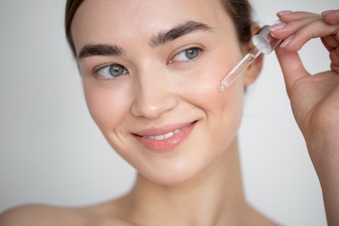 Kuncian Kulit Lebih Glowing dan Plumpy! Berikut Tips Pakai Retinol untuk Dapatkan Hasil yang Maksimal