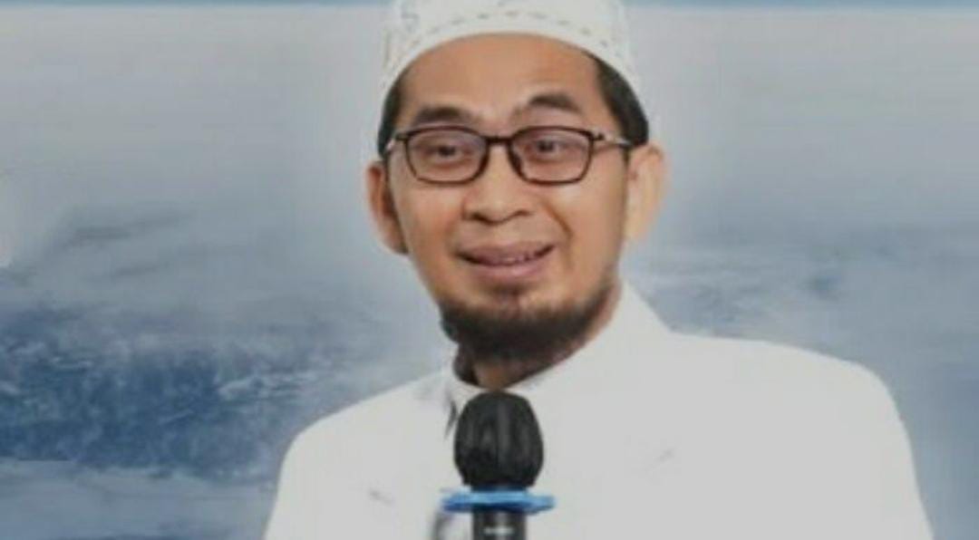 Kata Ustadz Adi Hidayat, Rutin Mengerjakan Amalan Ini Sebelum Fajar, Akan Membuat Dosa Satu Keluarga Diampuni