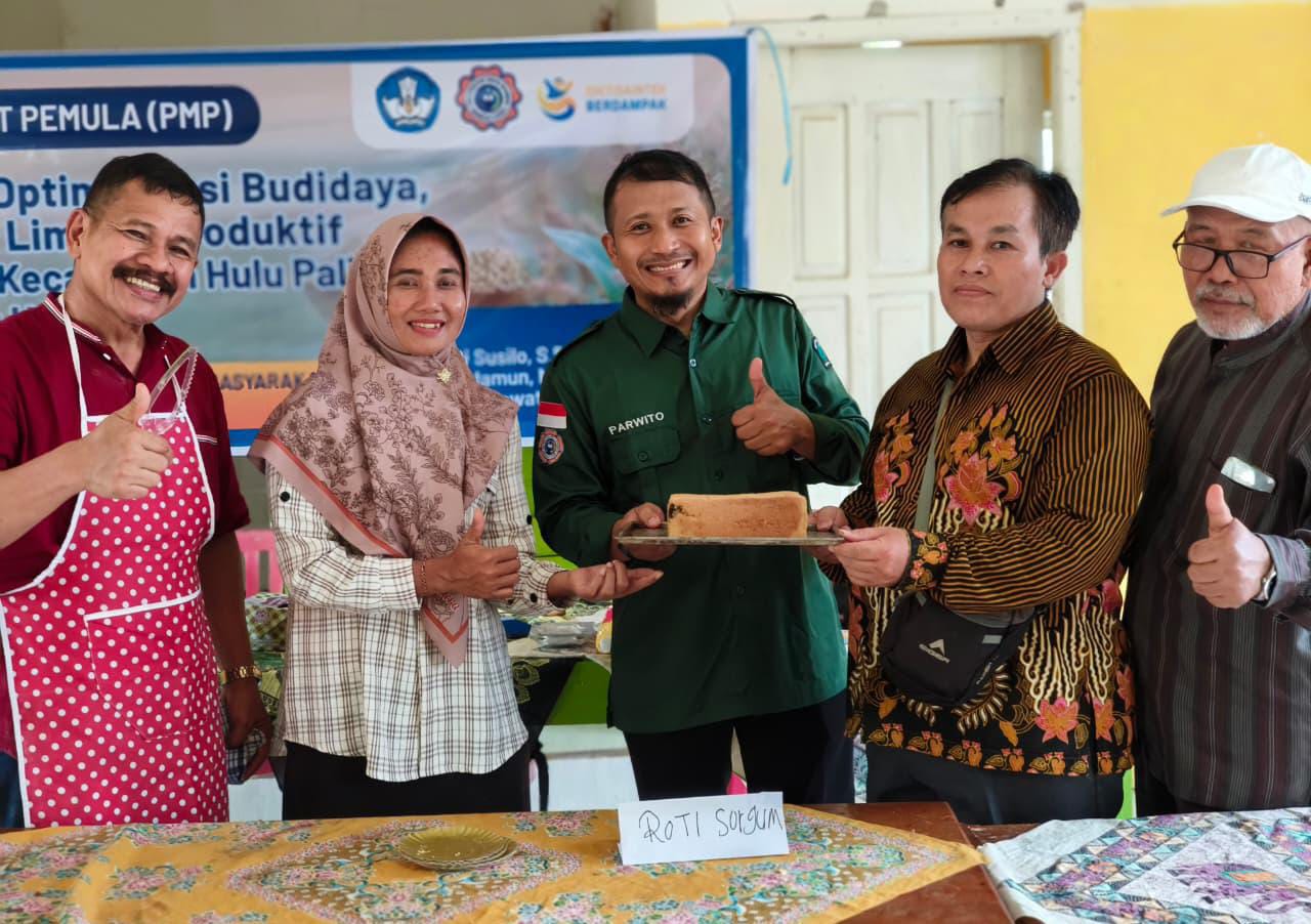 Hilirisasi Sorgum: Dorong Diversifikasi Pangan dan Pemanfaatan Limbah di Desa Batu Layang