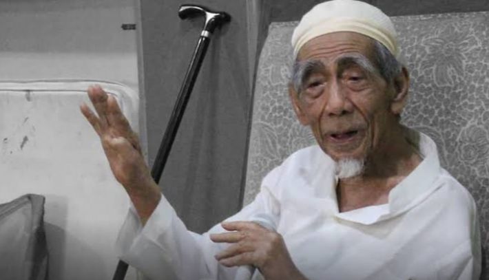 Dahsyatnya 4 Amalan Subuh Dari Mbah Moen, Rezeki Lancar Hingga Hutang Lunas