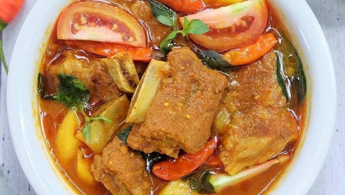 Iga Sapi yang Dimasak dengan Bumbu Pindang Bisa Menjadi Menu Santapan Saat Berbuka Puasa