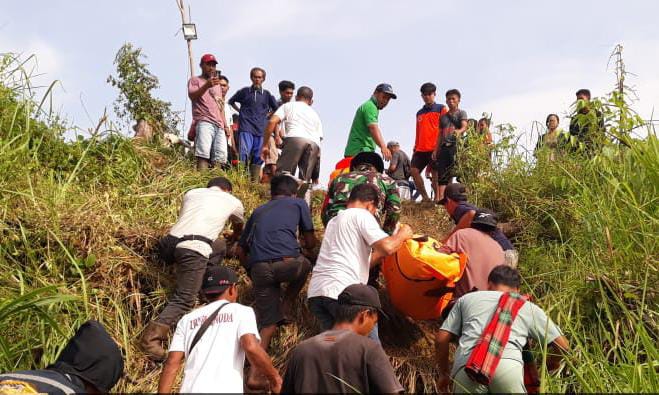 Tiga Hari Pencarian, Korban Tenggelam Usai Mancing di Danau Eks Tambang Akhirnya Ditemukan