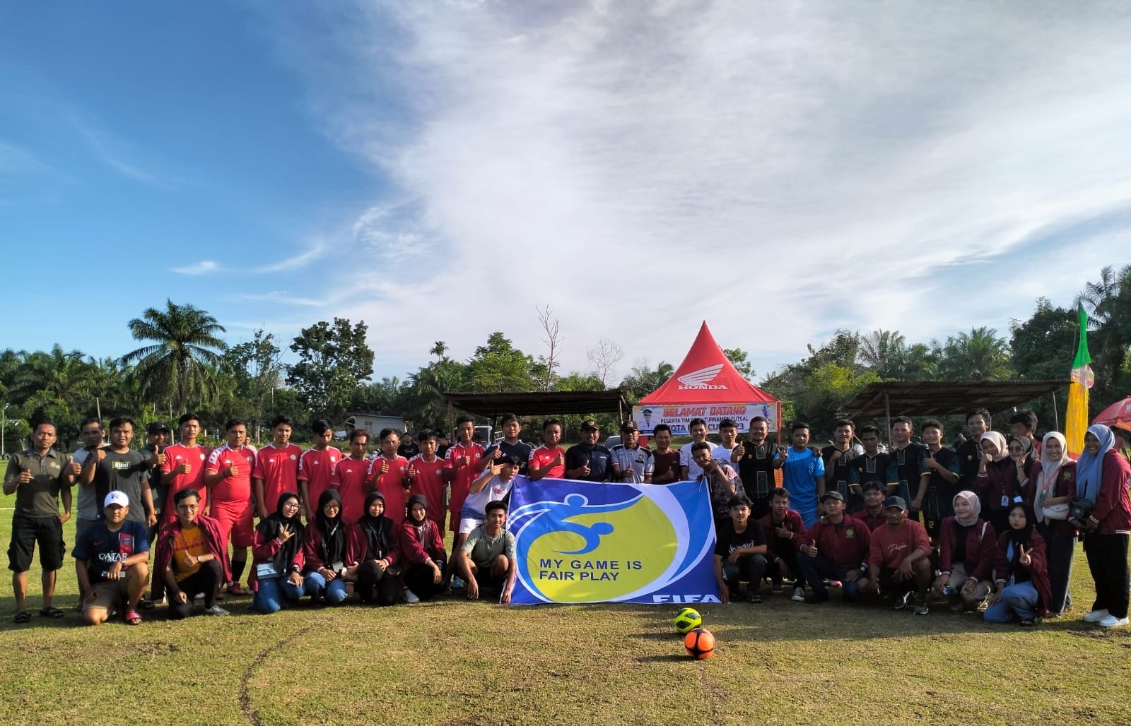 Pemdes Kota Bani Sambut Mahasiswa KKN UMB dan Resmi Buka Open Turnamen Futsal se-Ketrina 2023