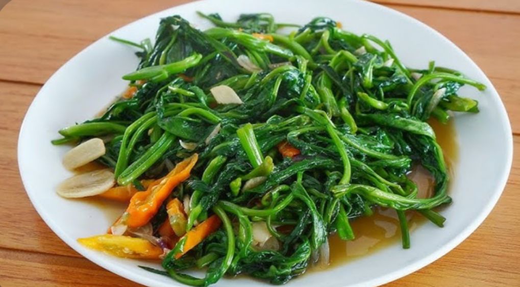 Tips Memasak Tumis Kangkung agar Daunnya Tetap Segar dan Hijau