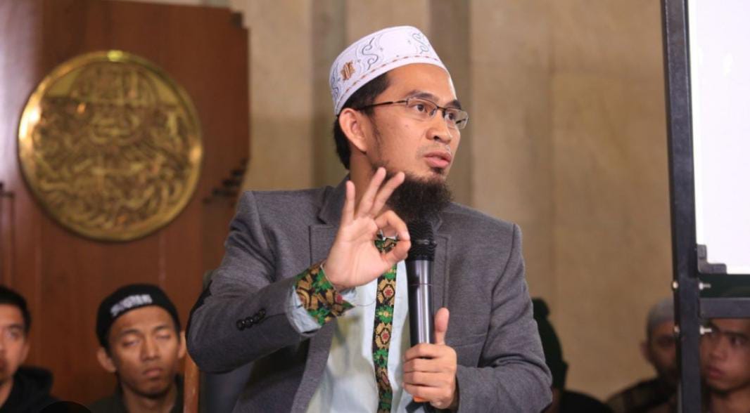 Obati Penyakit dan Santet, Ini Ijazah Ayat Alquran dari Ustadz Adi Hidayat