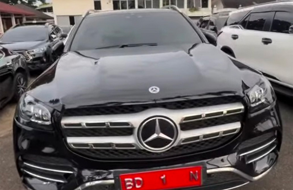 Mobnas Mercedes Warisan Era Bupati Sapuan Bikin Pusing Daerah