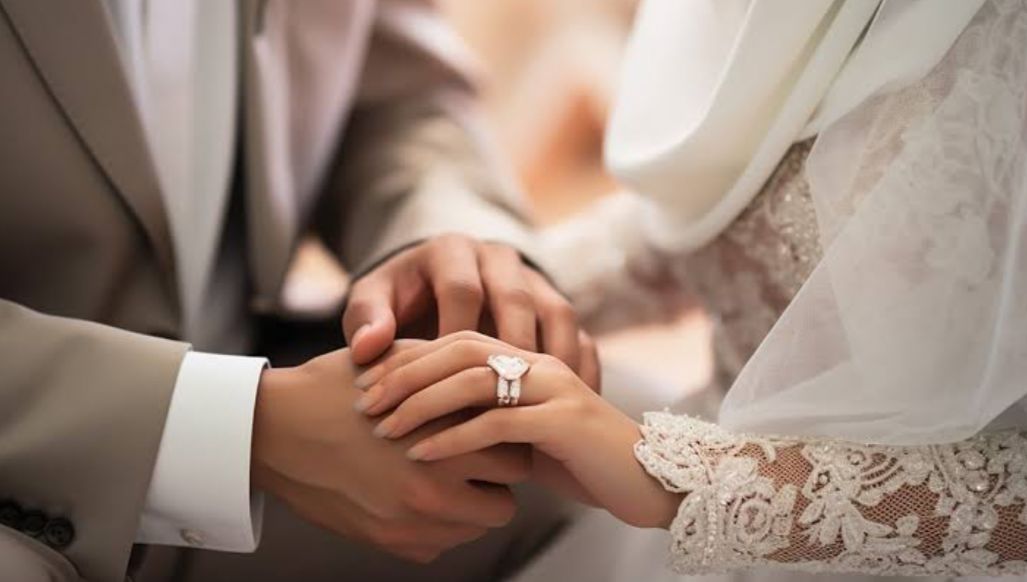 Bacaan Doa Agar Rezeki Lancar Menjelang Nikah, Rutin Diamalkan Setelah Sholat