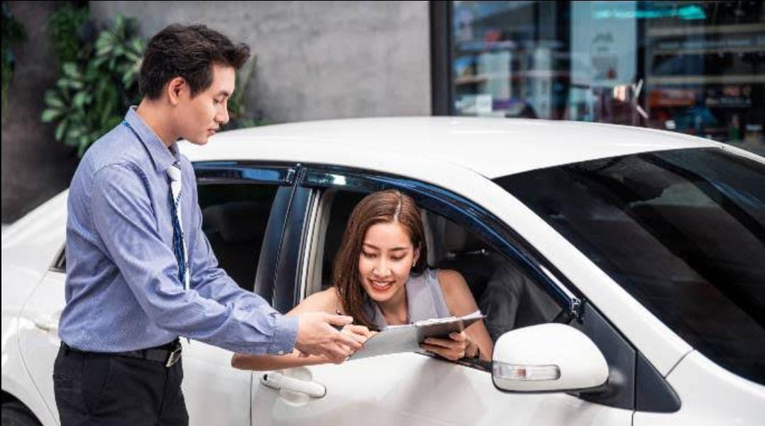 Jangan Sampai Tekor, Ini 5 Tips Beli Mobil Buat Pekerja Kantoran, Perhitungan Harus Benar-benar Matang