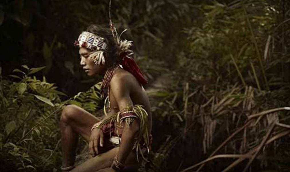 Merinding, Ini 4 Suku Gaib di Indonesia yang Penuh Misteri