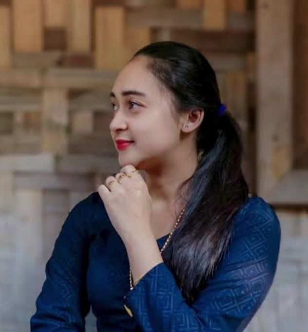 Mengenal Dewi, Janda Cantik Asli Suku Baduy, Kembarannya Nafa Urbach