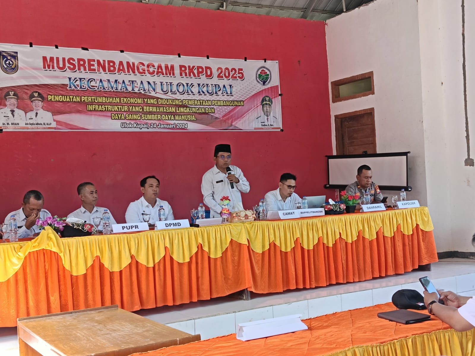Dibuka oleh Camat, Musrenbangcam RKPD TA 2025 di Ulok Kupai Sukses