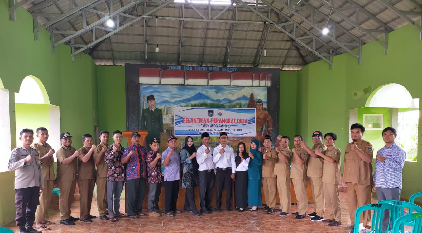 Wujudkan Pelayanan Publik yang Prima, Pemdes Karang Pulau Angkat Perangkat Desa Baru