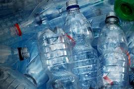 Ini Bahaya yang Bisa Terjadi Jika Kamu Tetap Gunakan Botol Plastik Berulang Kali