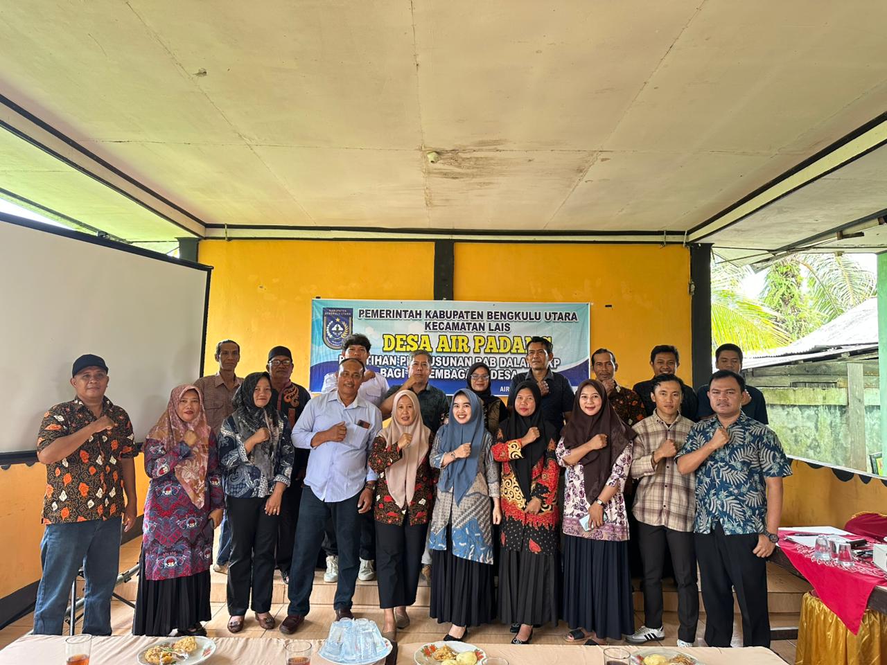 Demi Meningkatkan Kapasitas Kelembagaan Desa, Pemdes Air Padang Gelar Pelatihan Penyusunan RAB