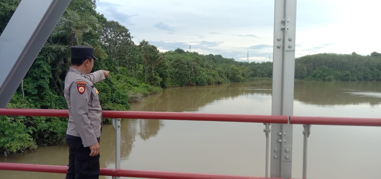 Antisipasi Banjir Kiriman dari Muara Aman Lebong, Polisi Pantau Debit Air Muara Ketahun, Begini Kondisinya