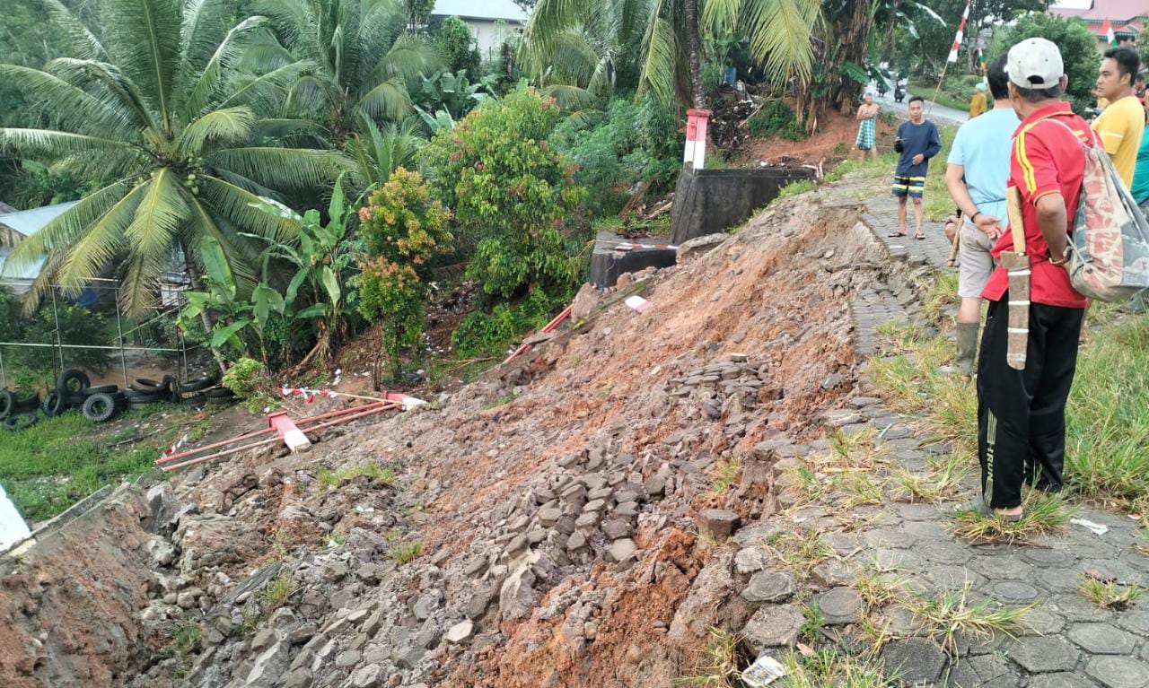 Pemkab Didesak Akomodir Dampak Bencana Alam di Lubuk Mindai hingga Hilangnya Perahu Nelayan di Karang Pulau