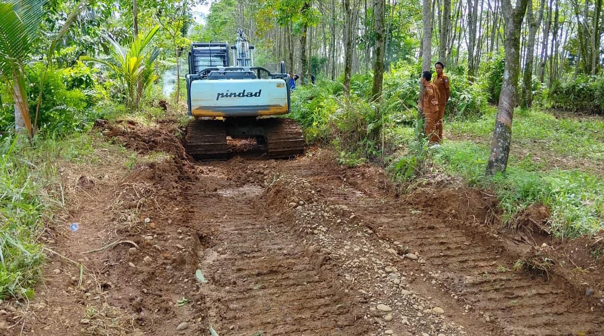 Sasaran Fisik TMMD ke-126 Kodim 0423/BU Mulai Dikerjakan di Desa Batu Raja R
