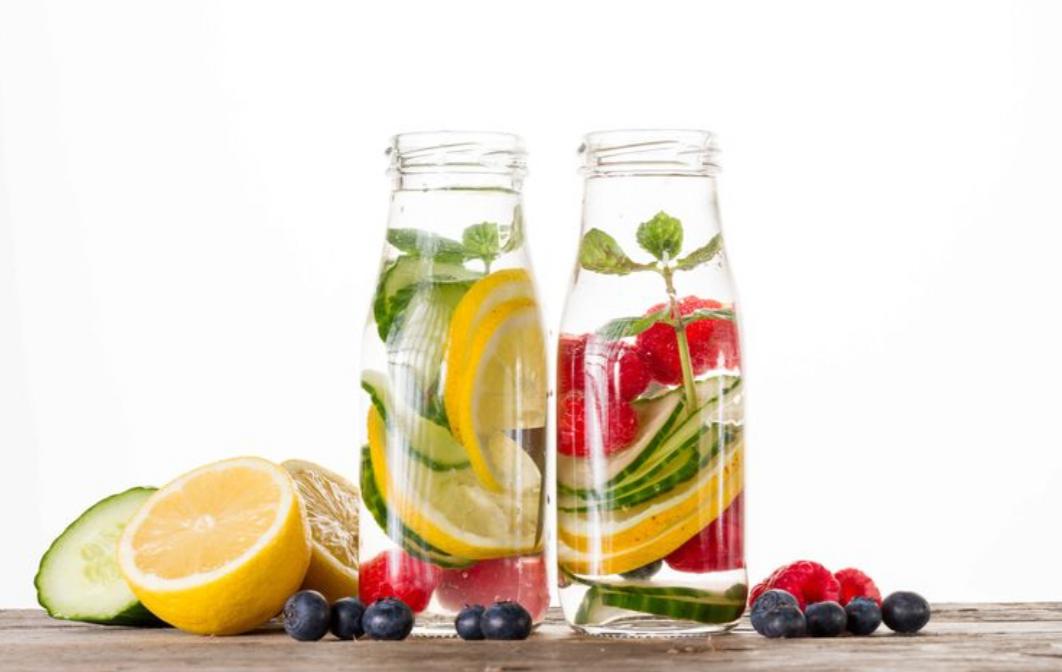 Kata Dokter, Ini Cara Aman untuk Mengonsumsi Infused Water 