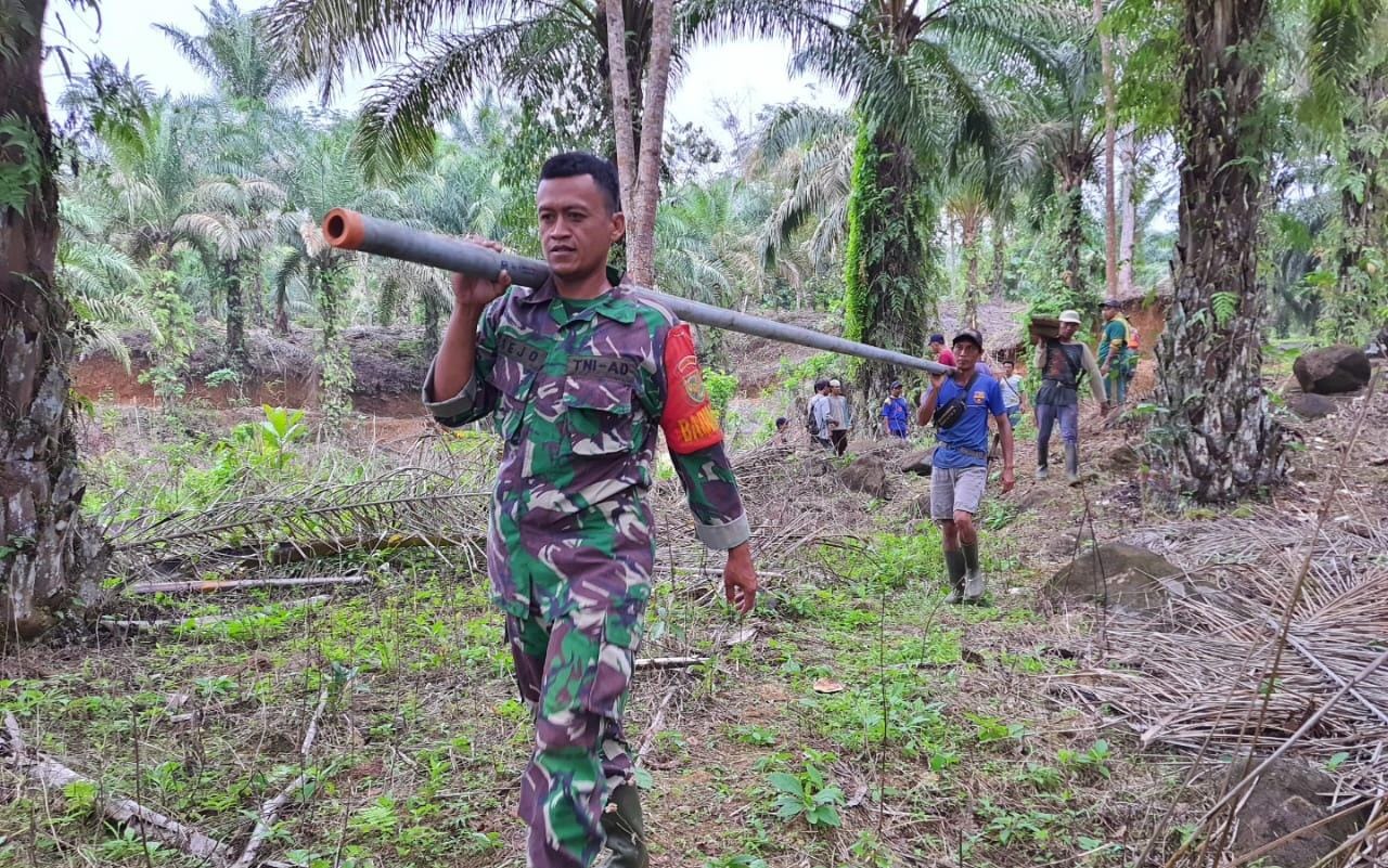 Program Sumur Pompa Hidram TNI, Jadi Solusi Sulitnya Air di Desa Rena Jaya