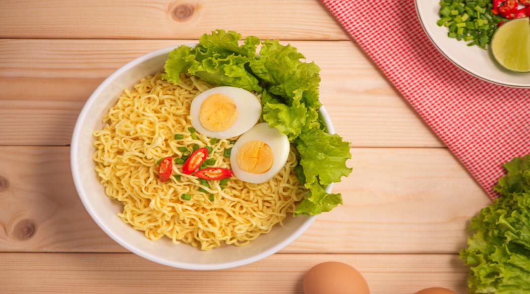 5 Cara Sehat Menikmati Mie Instan Agar Tetap Lezat