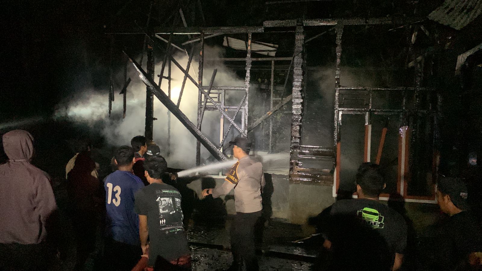 Rumah Beserta Isinya di Giri Mulya Ludes Terbakar, Ternyata Ini Penyebabnya