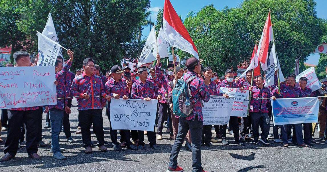 Siltap dan THR Jadi Tuntutan Massa PPDI ke Bupati Bengkulu Utara