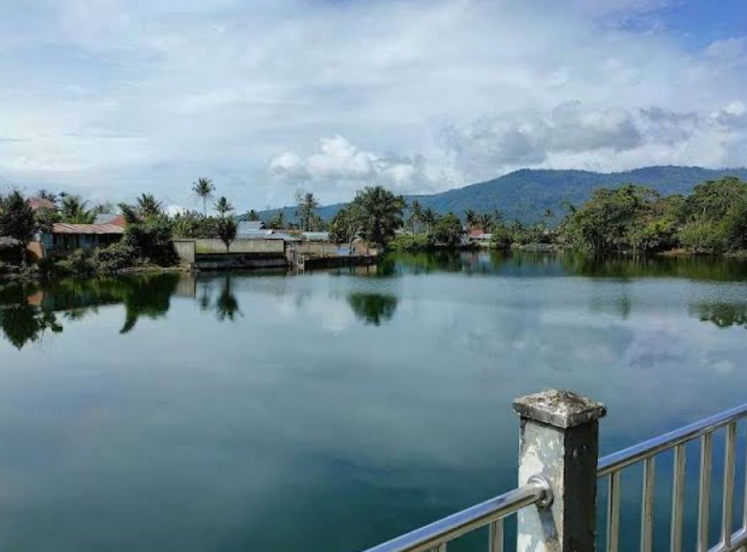 Wisata Danau Bermanei, Spot Healing Baru untuk Berburu Foto Instagramable