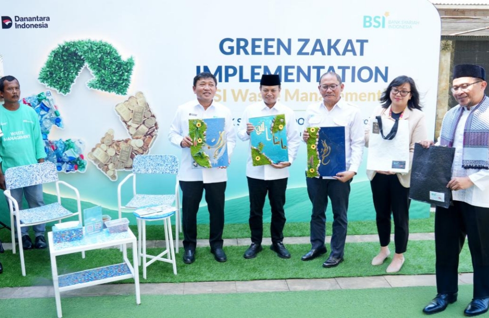 Lewat Implementasi Green Zakat, BSI Ajak Masyarakat Ubah Sampah Jadi Emas