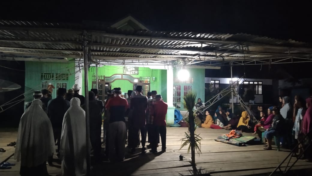 Jenazah Korban Hanyut asal Desa Tanjung Kemenyan Langsung Dimakamkan