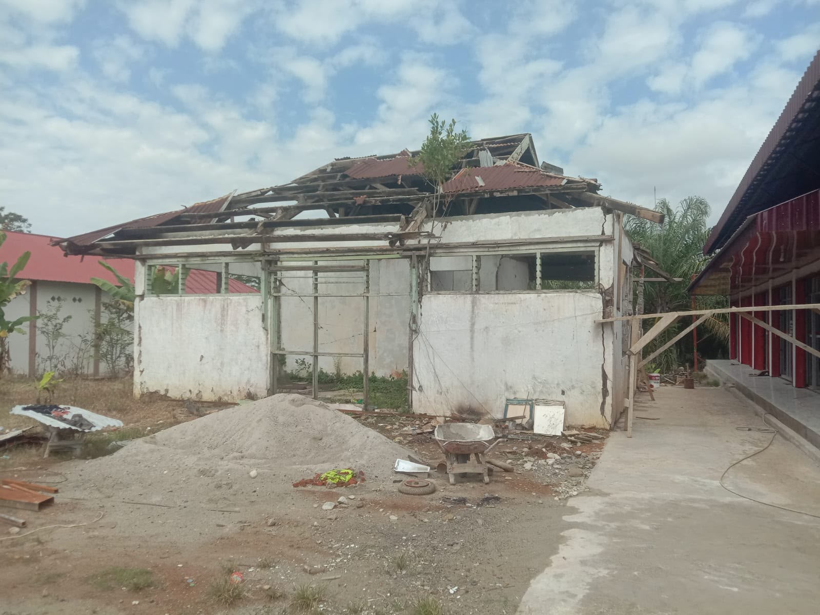 Nyaris Ambruk! Pengurus KDMP Bumi Harjo Minta BKAD Hapus Aset Bangunan Eks Pertanian