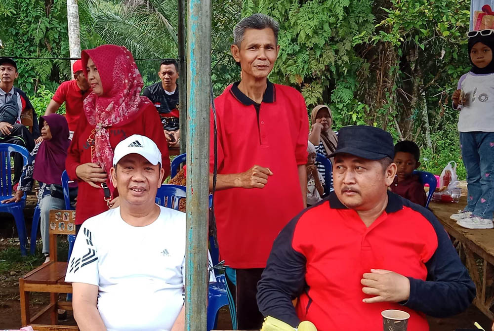 Bersama Masyarakat, Dewan Serukan Semangat Membangun Daerah dan Gotongroyong