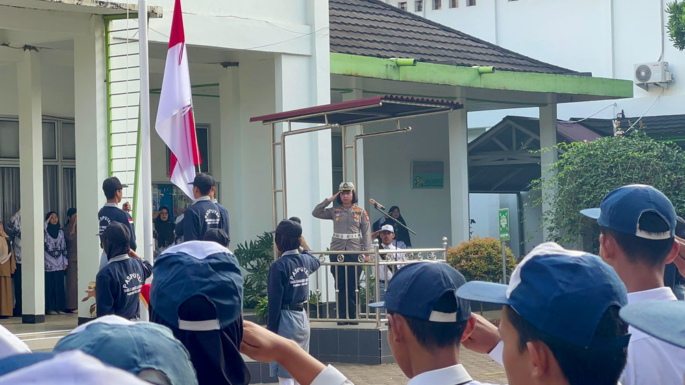 Jadi Irup di SMK 2, Kasat Lantas Polres Bengkulu Utara Tekankan Etika Berkendara