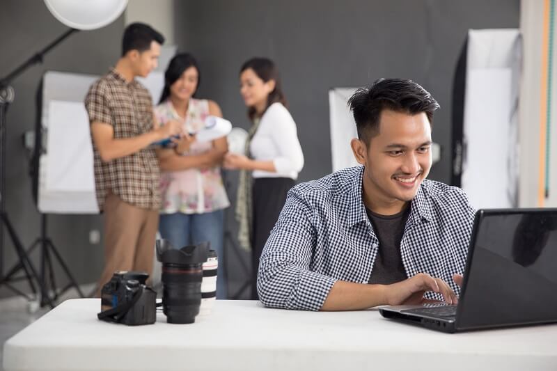 Cicilan Bank untuk Pembelian Gadget bagi Mahasiswa, Menguntungkan atau Tidak?