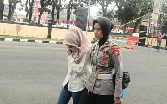 Janjikan Pinjaman Rp300 Juta, Wanita Muda Asal Seluma ini Ditangkap Polisi, Begini Modusnya 