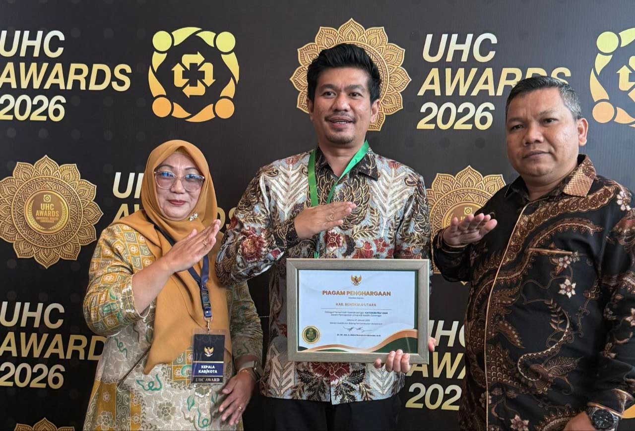 Pemkab Bengkulu Utara Raih Penghargaan UHC 2026. Bupati: Bukti Program Jaminan Kesehatan Ringankan Beban Warga