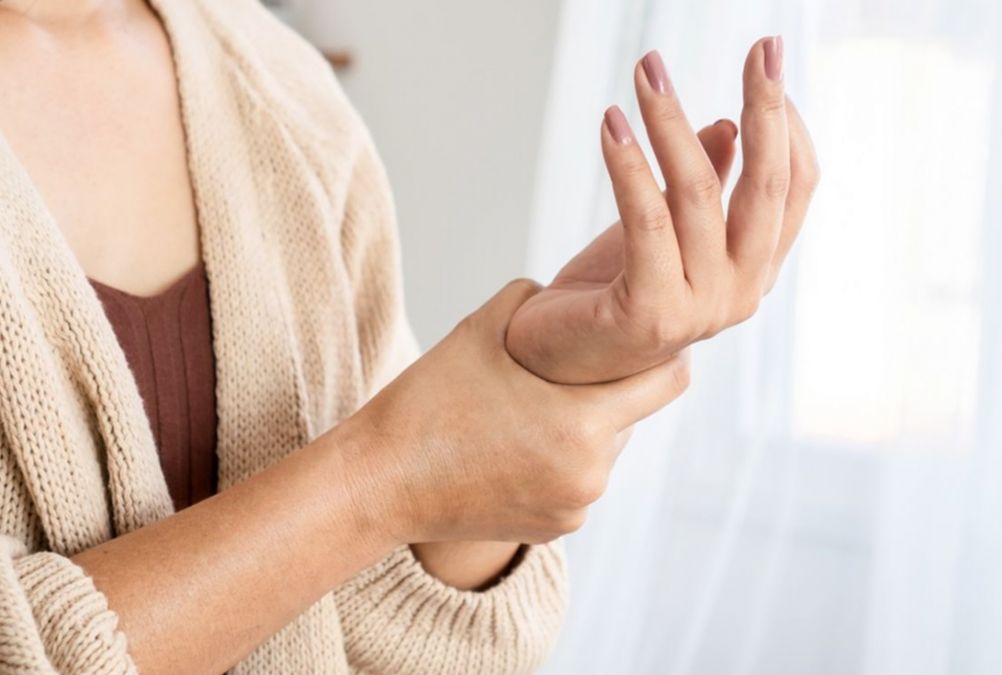 10 Cara Ampuh Hilangkan Panas di Tangan Akibat Cabai