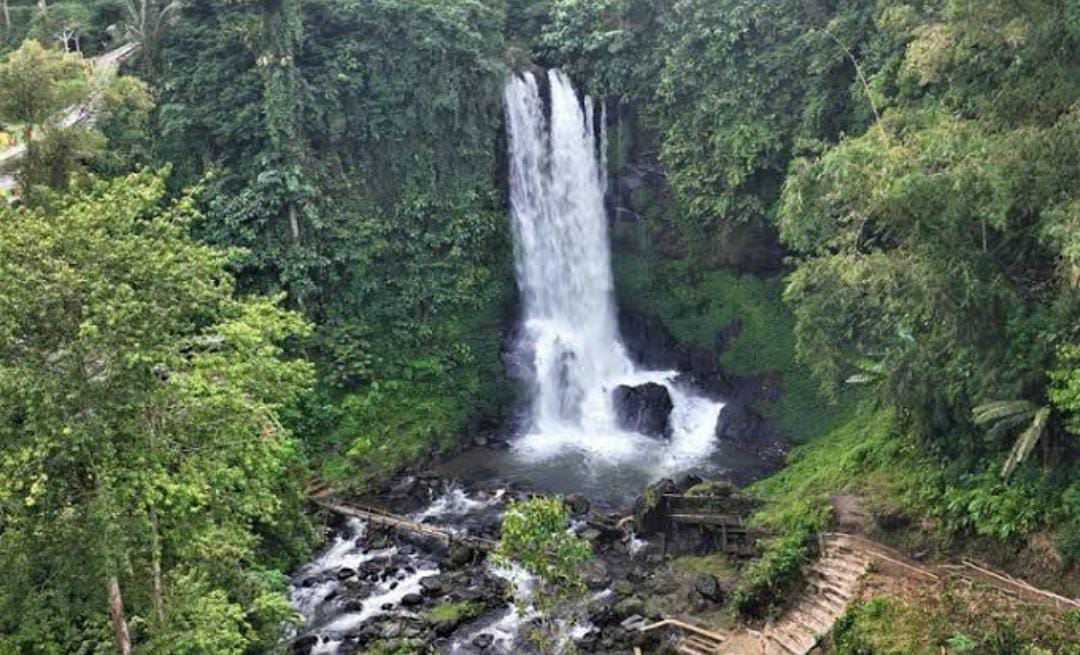 Ini 3 Alasan Kenapa Kamu Harus Berkunjung ke Air Terjun Curug Embun Kepahiang